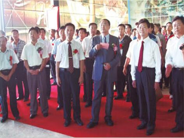 中廣協(xié)領(lǐng)導參觀洪海展廳